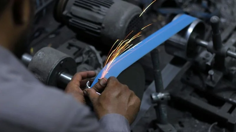 Foundry and casting cleaning with cloth abrasives