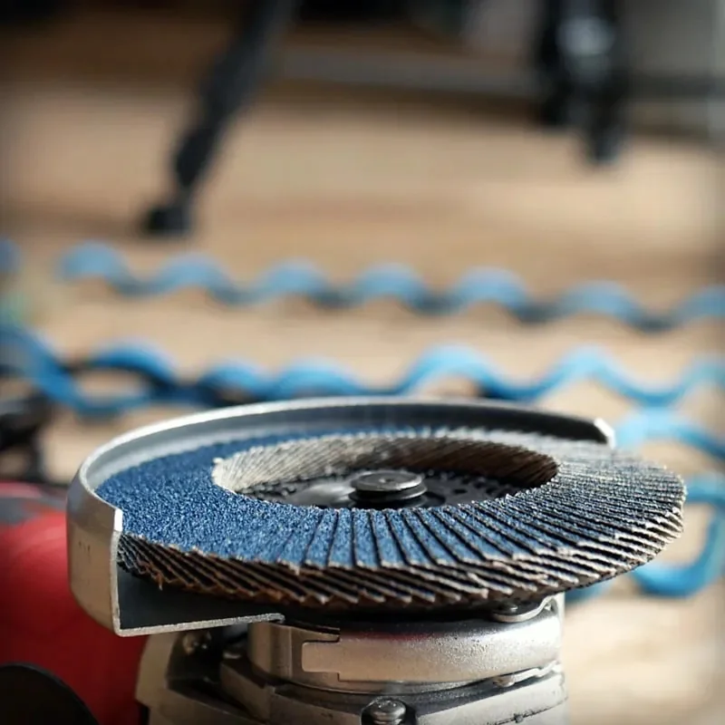 Finished flap disc inspection before packing