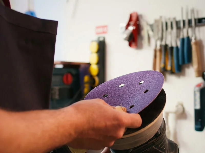 Paper sanding disc for maintenance and MRO operations